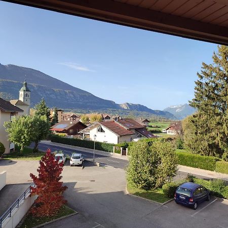 Appartement plein centre village, vue montagnes Doussard Extérieur photo