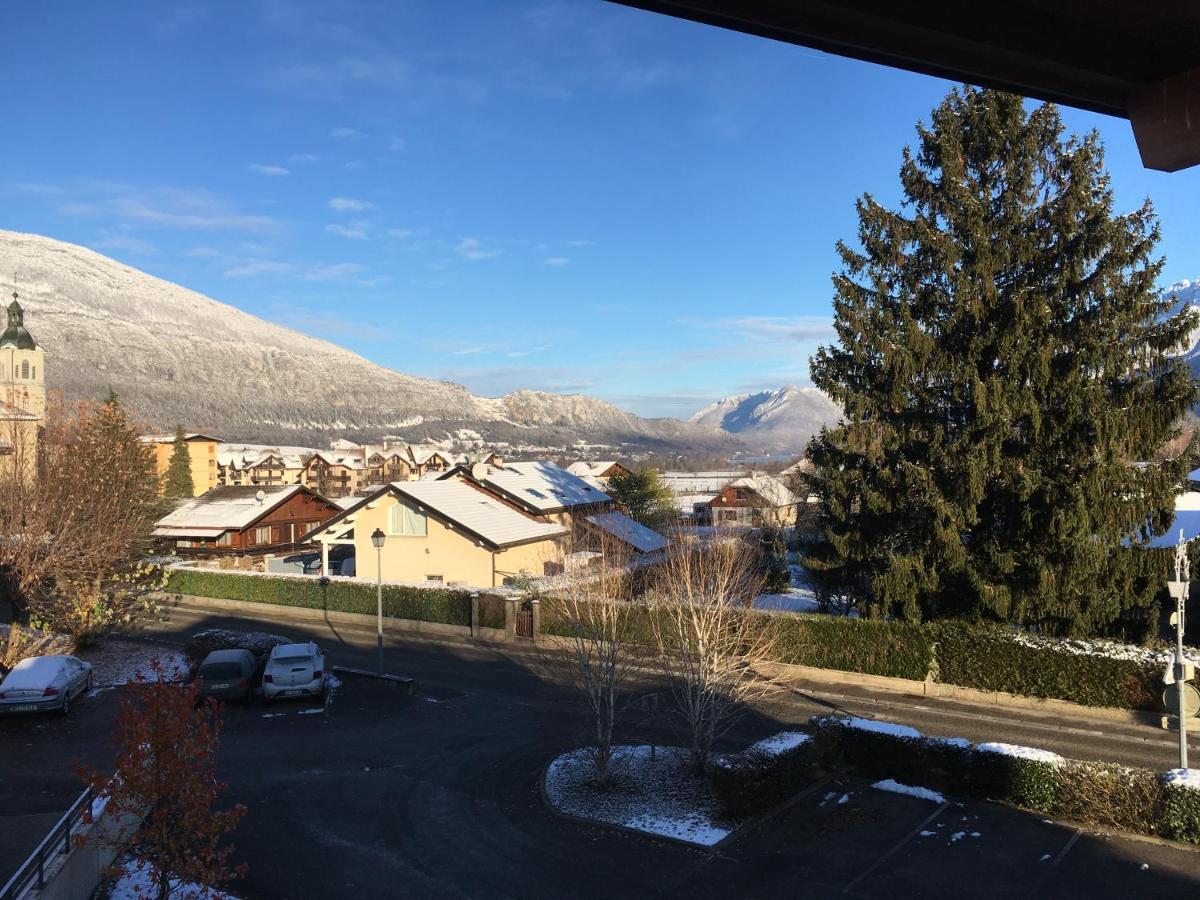 Appartement plein centre village, vue montagnes Doussard Extérieur photo